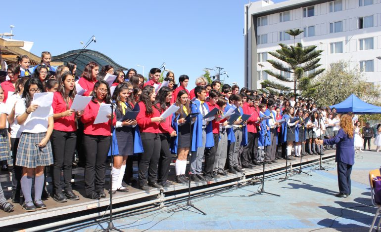 Cerca de 300 escolares de Mejillones y Antofagasta fueron parte de Coros para Violeta