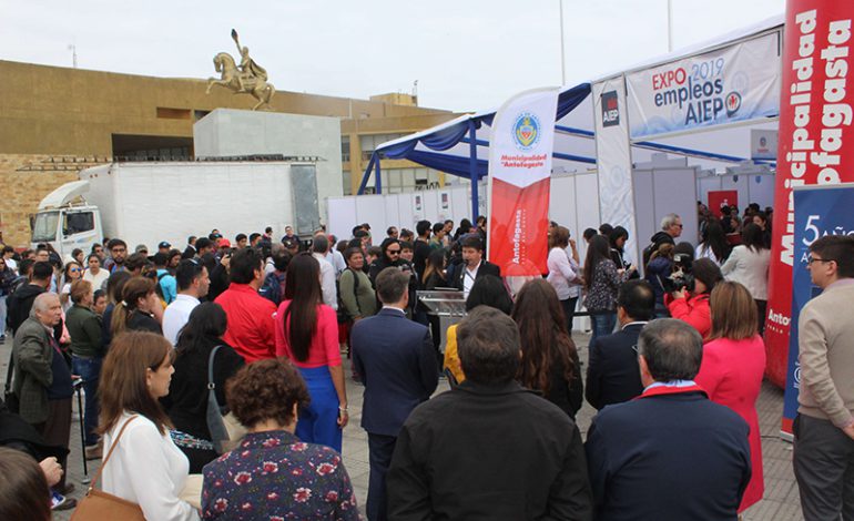 Expo Empleo Virtual AIEP junto a Municipalidad de Antofagasta