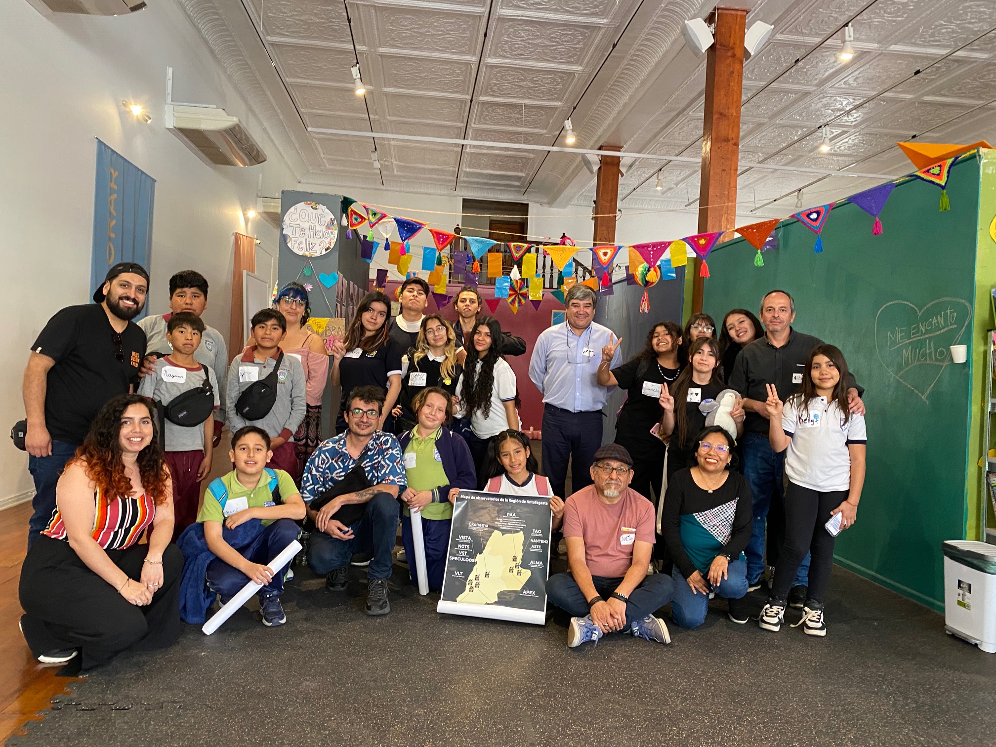 Estudiantes de María Elena, San Pedro de Atacama y Antofagasta se reúnen para compartir experiencias en Educación Artística