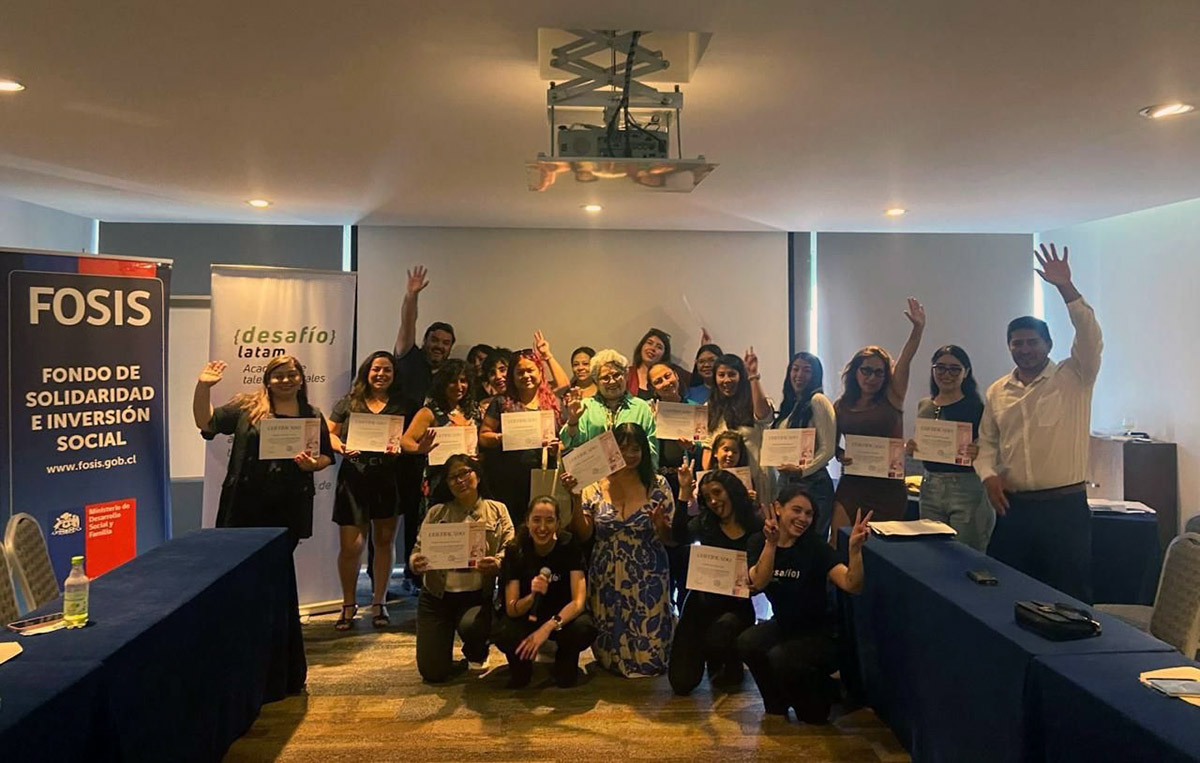 FOSIS certifica a mujeres jefas de hogar en formación digital STEM