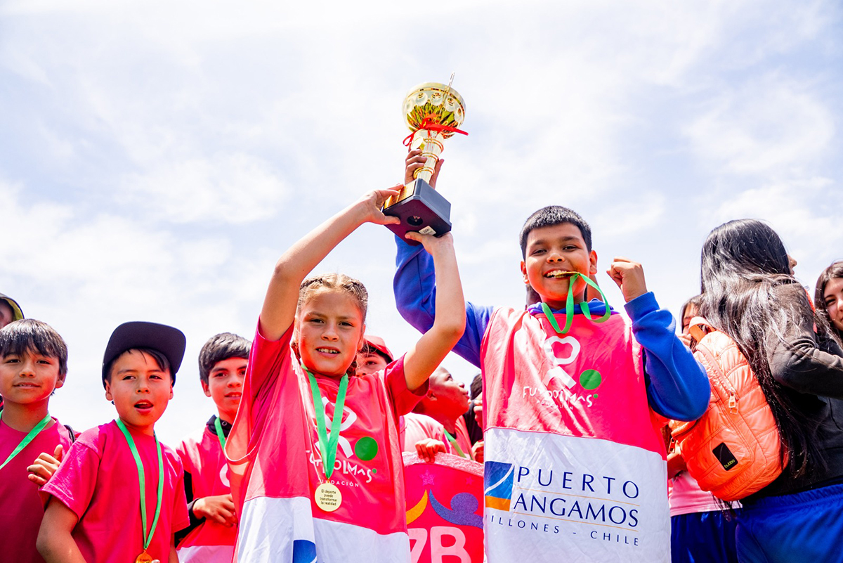 Estudiante mejillonino jugará en la Street Child World Cup en México